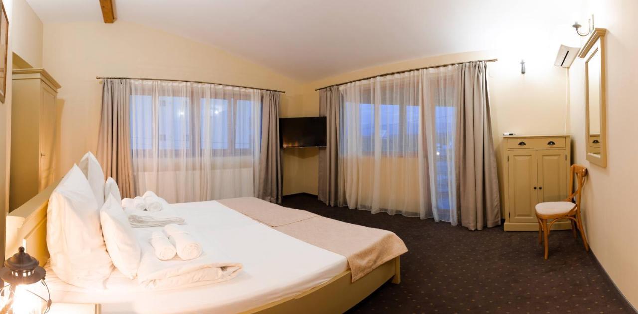 Bed and Breakfast Zumzet Şelimbăr Esterno foto