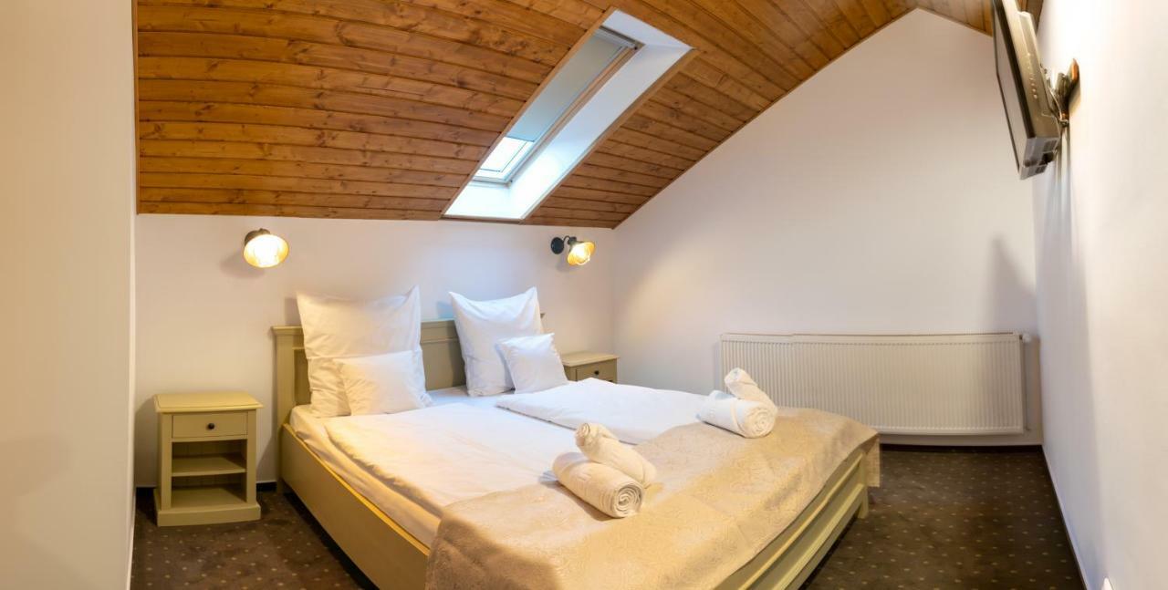 Bed and Breakfast Zumzet Şelimbăr Esterno foto
